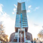 hotel-unik-di-rotterdam-dengan-arsitektur-futuristik