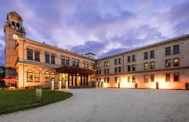 nuansa-klasik-mewah-di-lancemore-mansion-werribee