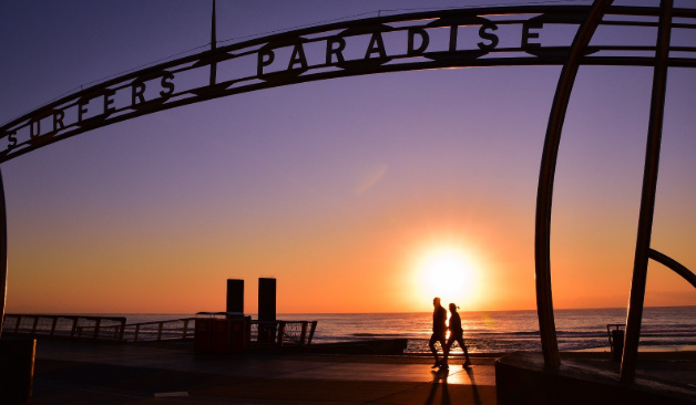 Pengalaman Menginap di Resort Pantai Gold Coast