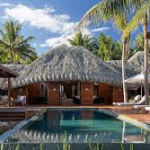 Review Hotel Four Seasons Bora Bora Villa Terapung Mewah